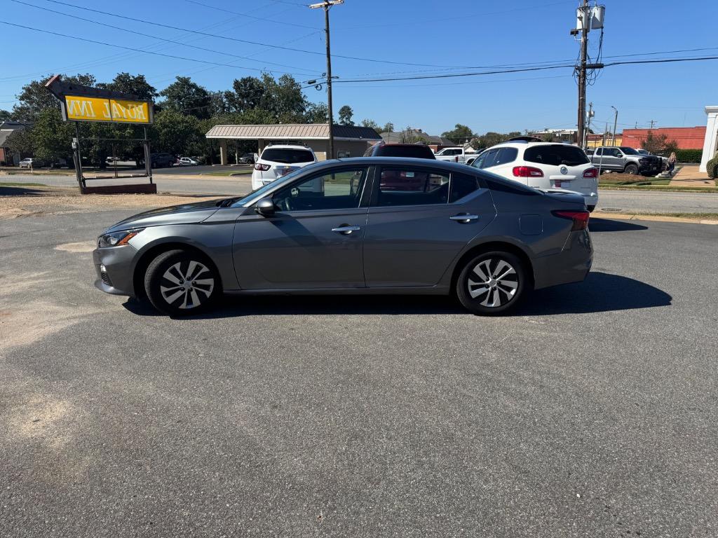 2022 Nissan Altima S