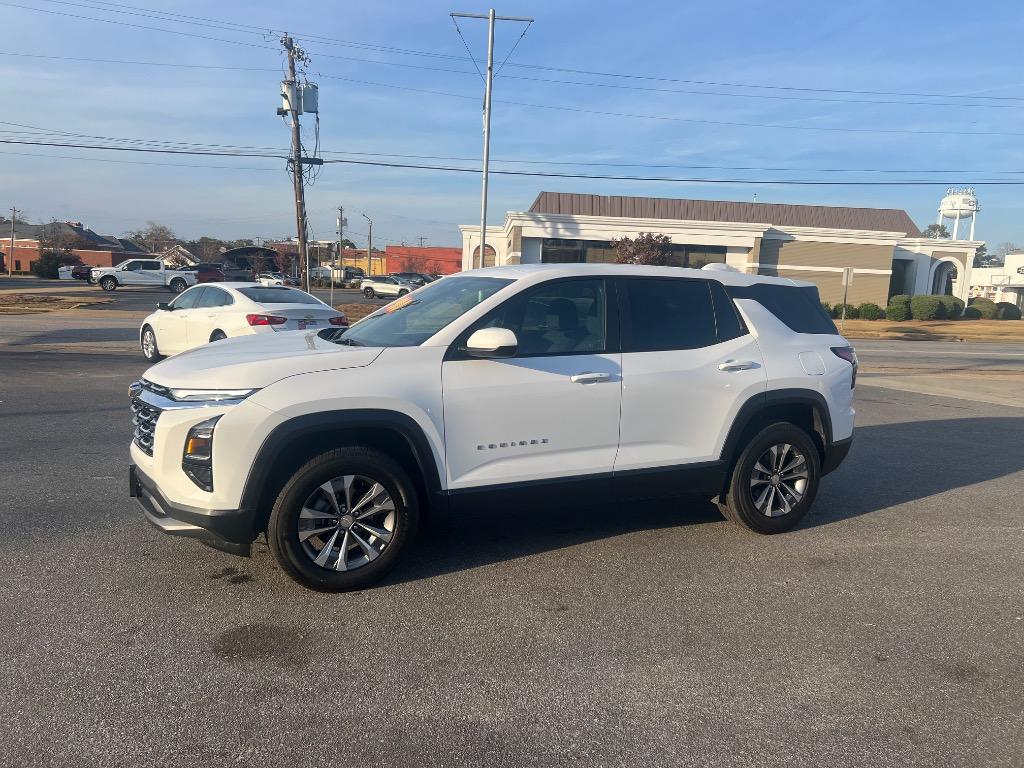 2025 Chevrolet Equinox LT's photo