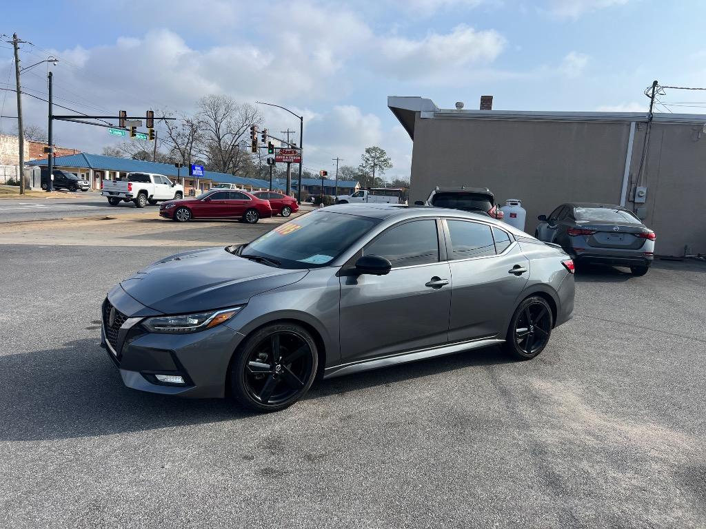 2021 Nissan Sentra SR's photo