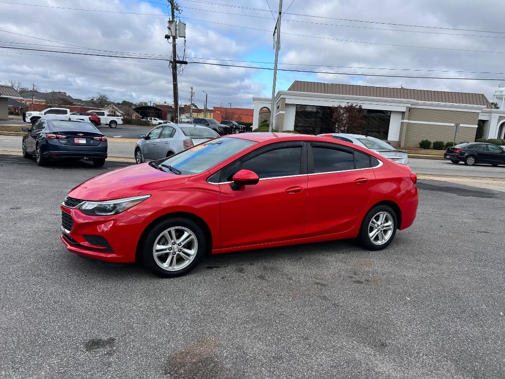 2018 Chevrolet Cruze LT's photo