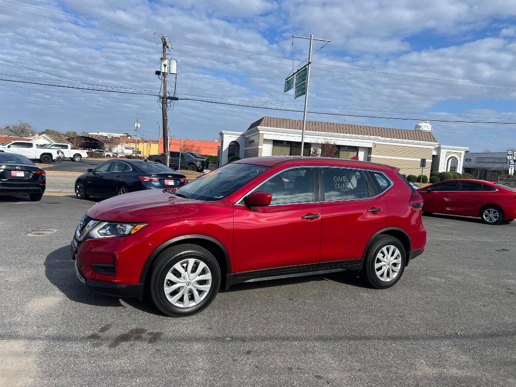 2017 Nissan Rogue S's photo