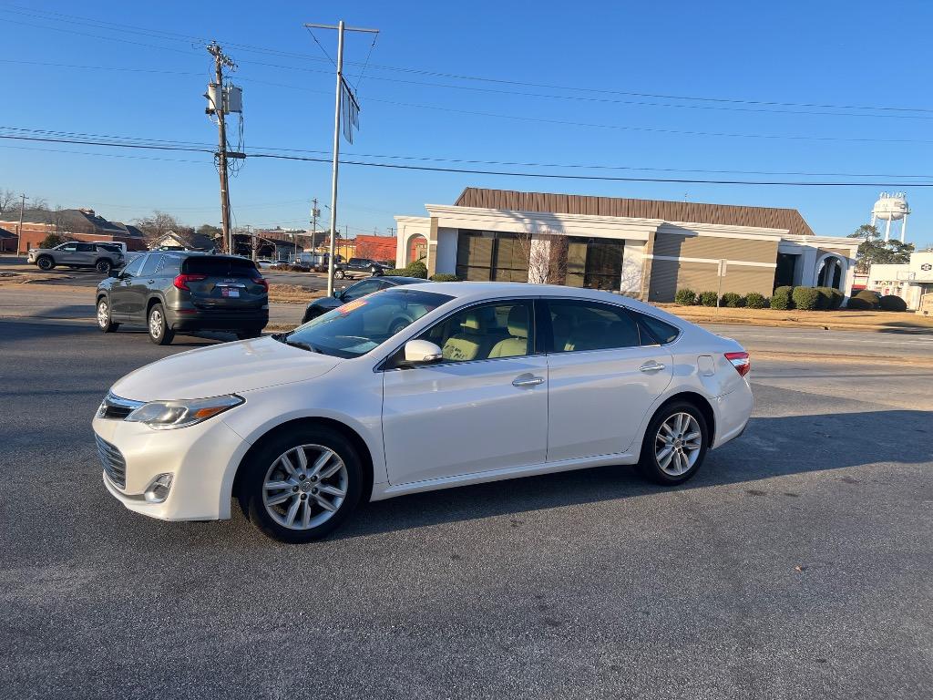 2013 Toyota Avalon XLE