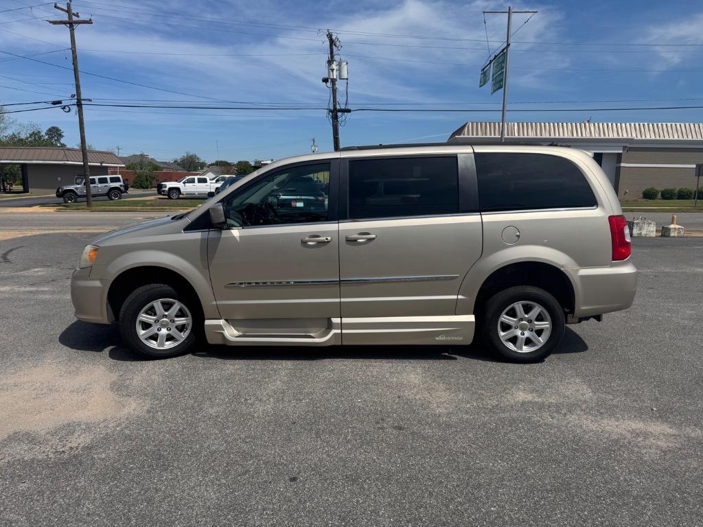 2012 Chrysler Town & Country Touring