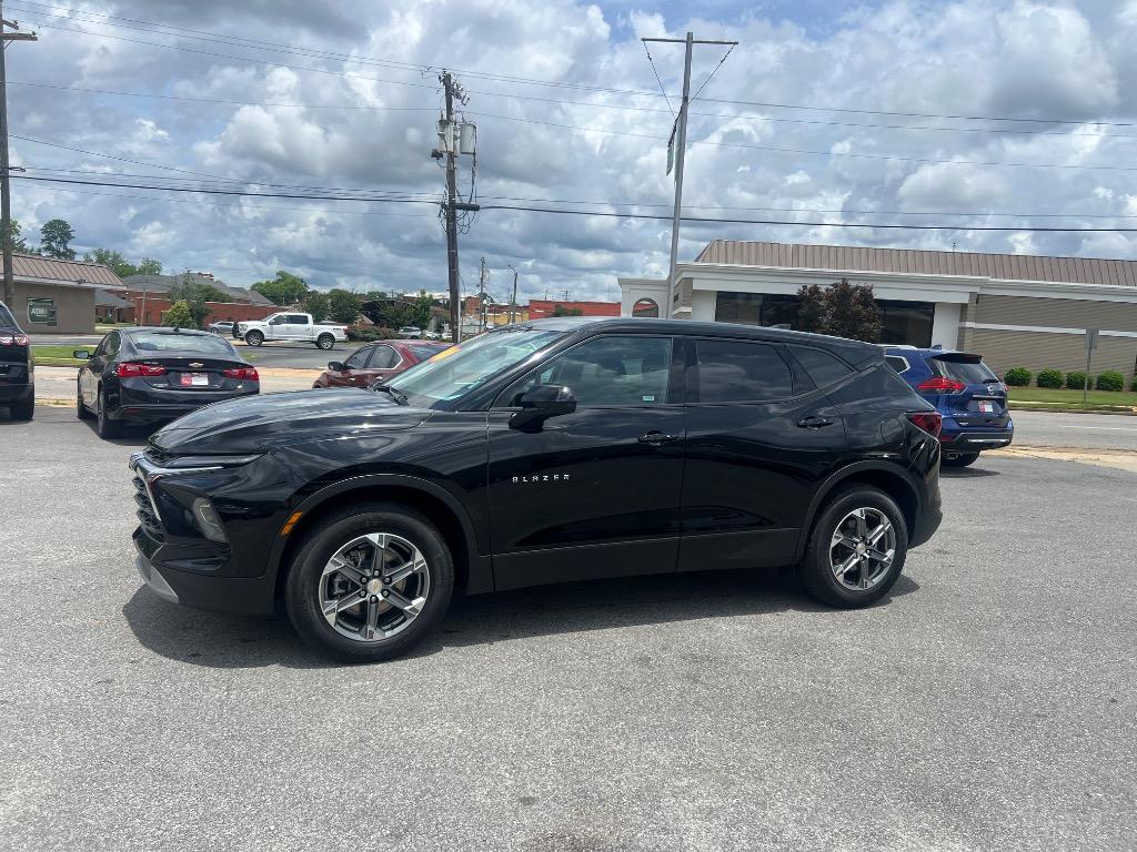 2025 Chevrolet Blazer 2.0T 2LT FWD's photo