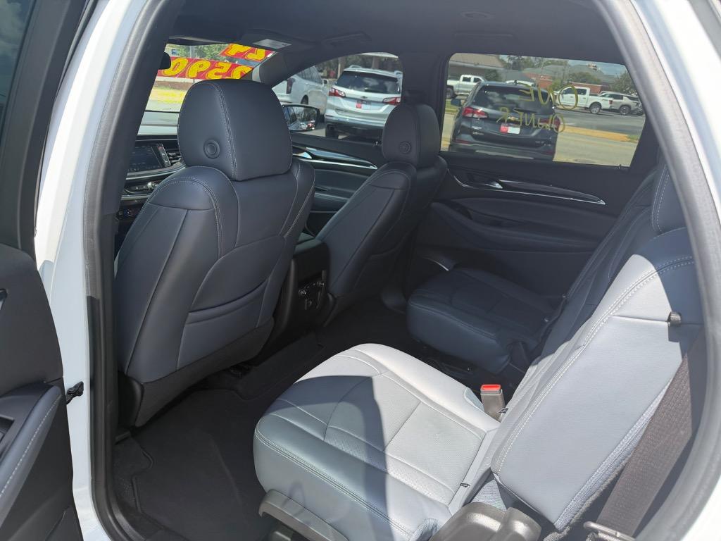 Buick Enclave photo 6