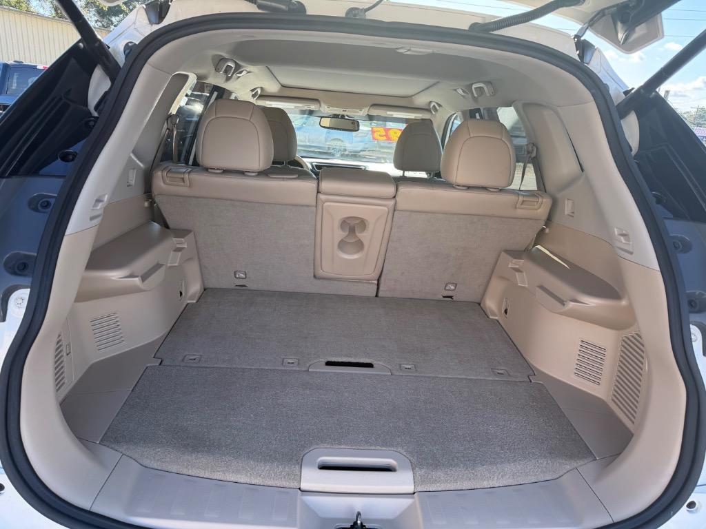 Nissan Rogue photo 5