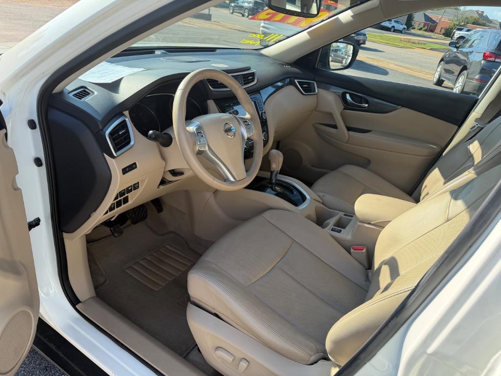 Nissan Rogue photo 8