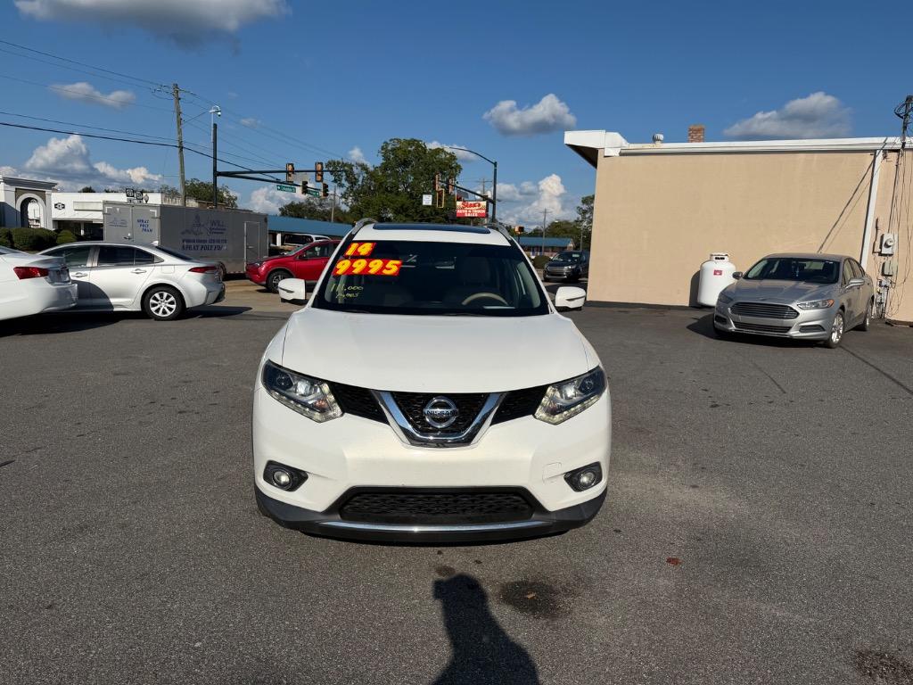 Nissan Rogue photo 2