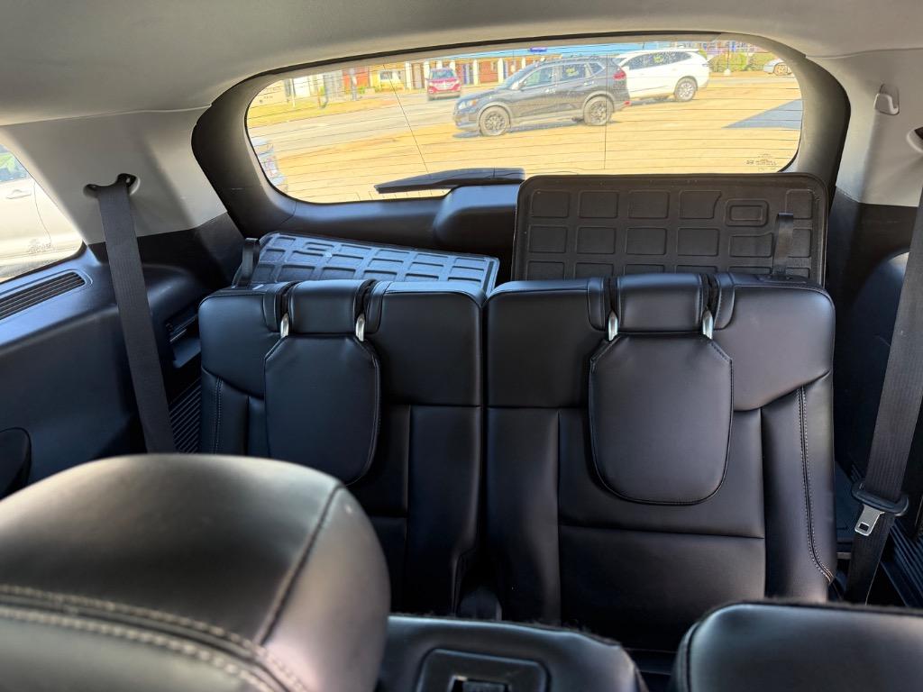 Ford Explorer photo 6