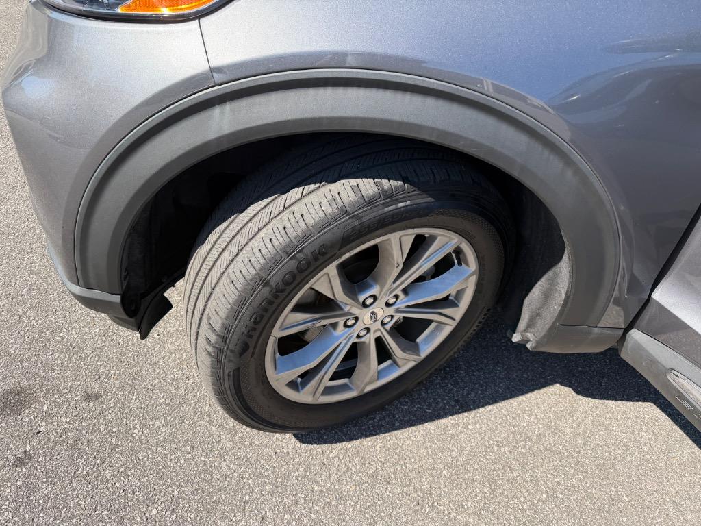 Ford Explorer photo 9