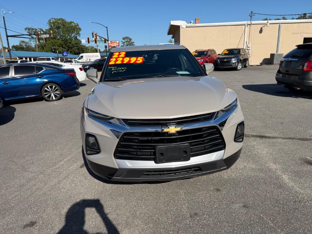 Chevrolet Blazer photo 2