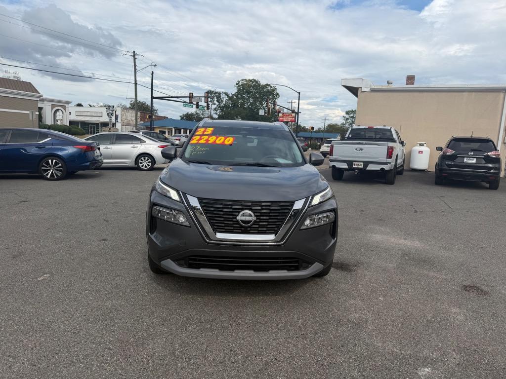 Nissan Rogue photo 2