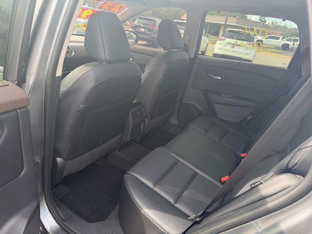 Nissan Rogue photo 6
