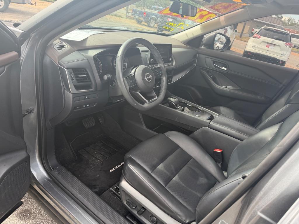 Nissan Rogue photo 8